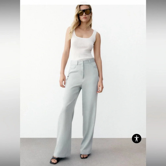 NWT Zara High waisted pants with‎ five pockets. Wide leg. Front zip, metal hook - Picture 2 of 8